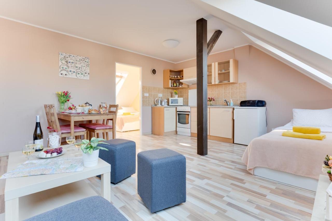 Jane'S Charming Apartment プラハ エクステリア 写真